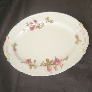 VINTAGE ROYAL ROSE FINE CHINA OF JAPAN  FLORAL DESIGN OVAL SERVING PLATTER.